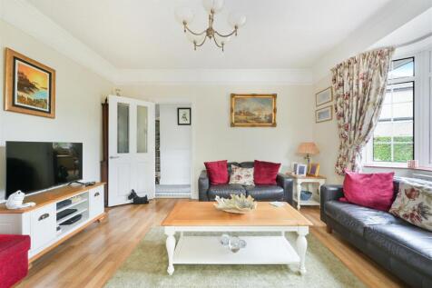 JOSEPHINE CLOSE (12).jpg