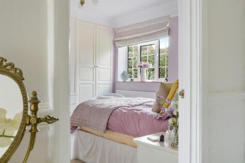 JOSEPHINE CLOSE (24).jpg