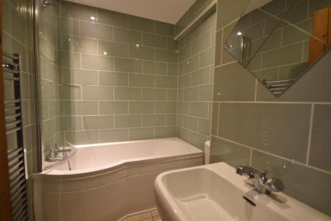 Bathroom.JPG