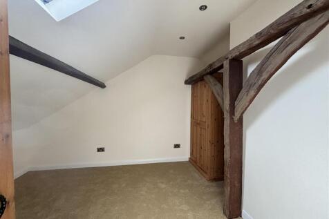 TOP FLOOR BED .jpg
