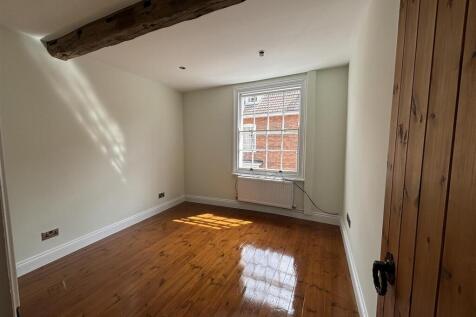 BEDROOM FLOOR .jpg