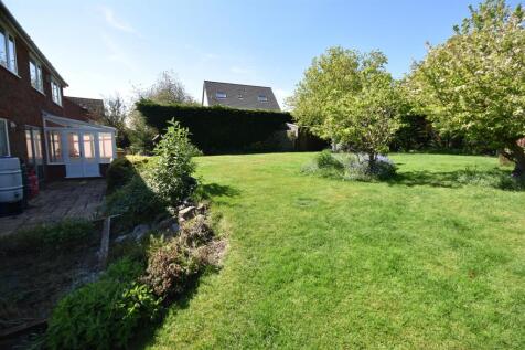 rear garden use best.JPG