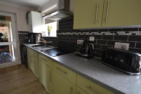 kitchen units.JPG