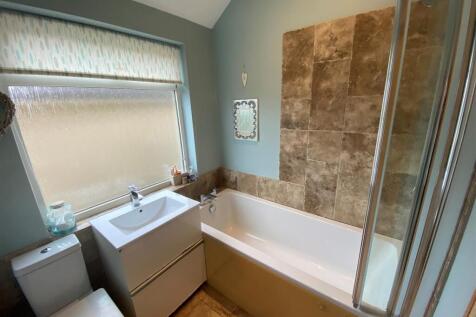 170 long road bathroom.jpg