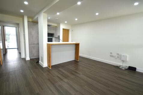 lounge breakfast bar.JPG