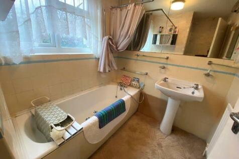 15Bath.jpg