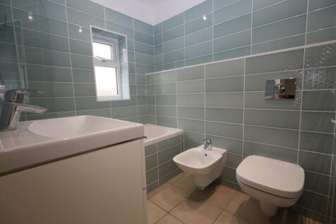 1st floor bathroom