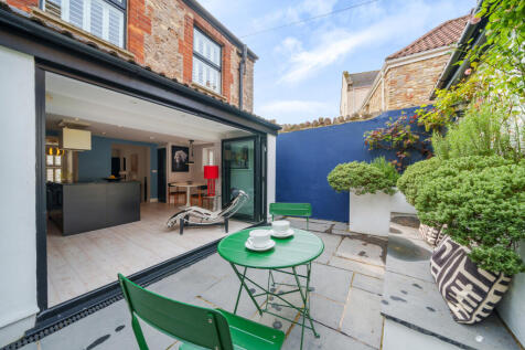 Rear courtyard