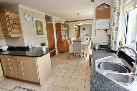 Kitchen diner
