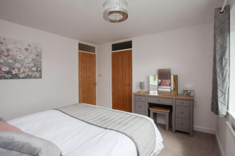 AG 3 Bed 1 3