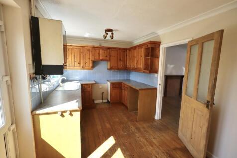 Kitchen / dining