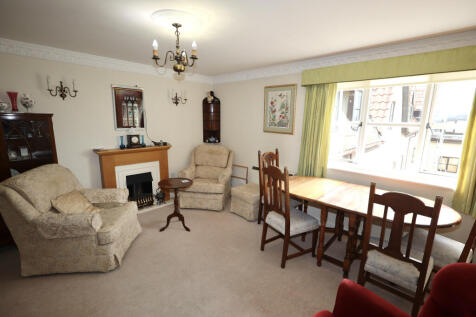 Sitting dining room