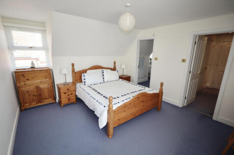 Principle bedroom