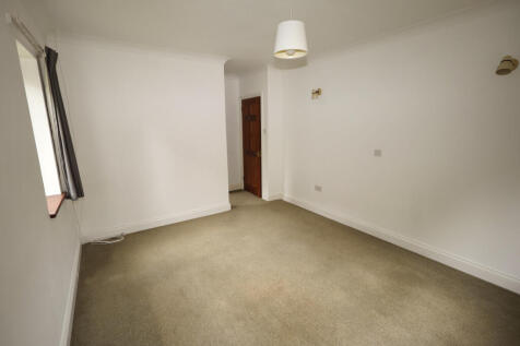 Principle bedroom