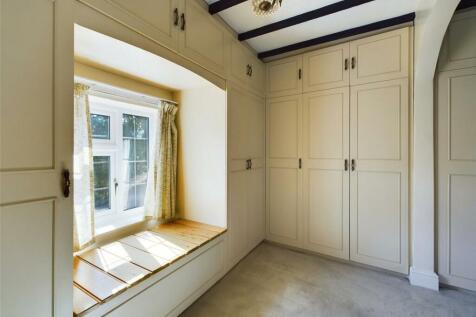 Dressing Room / Bed3