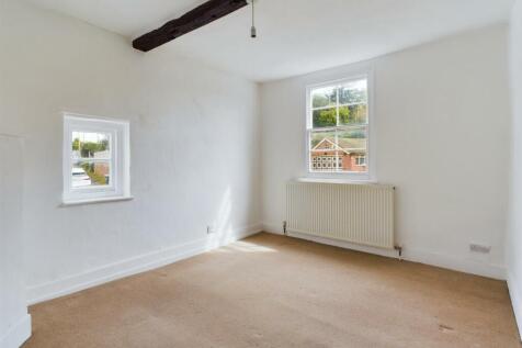 Bedroom 1 / Sitting Room
