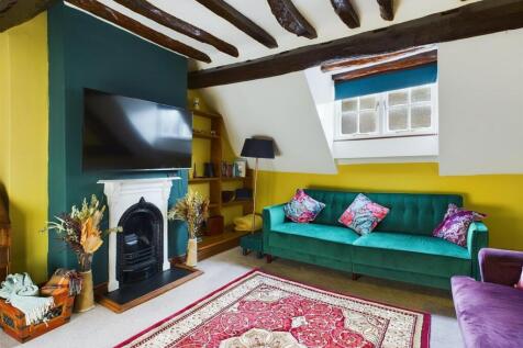 Lounge /Second bedroom