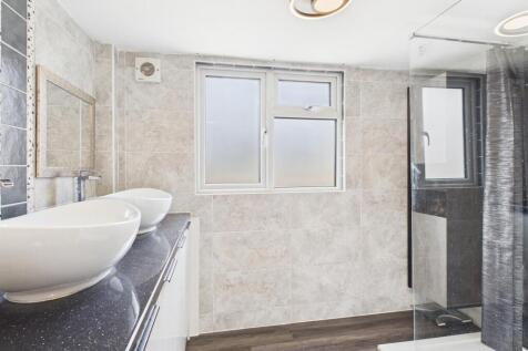 Ground Floor En-Suite