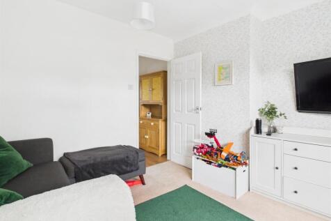 Sitting Room/Bedroom 3