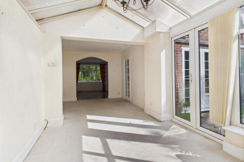 Conservatory/Dining Room