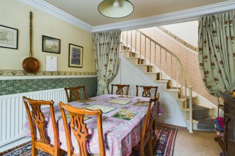Dining Room / Hallway
