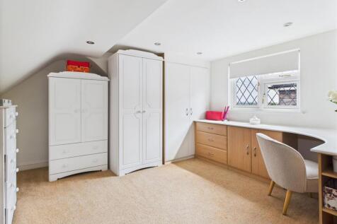 Dressing Room/Bed 4