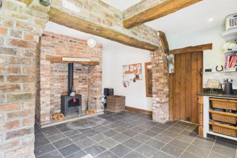 Kitchen Dining Area.jpg