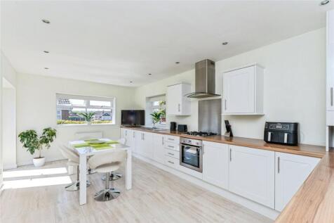 Kitchen/ Breakfast