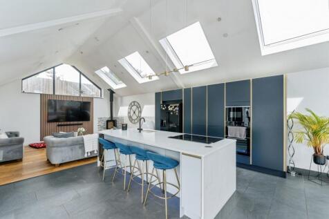 Kitchen/ Family Room