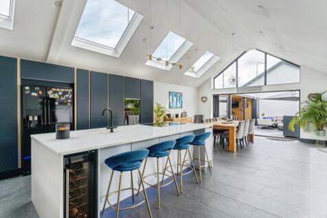 Kitchen/ Family Room
