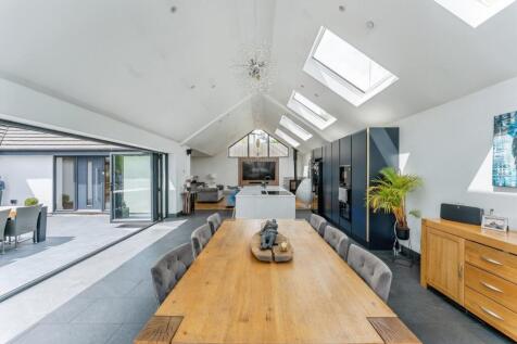 Kitchen/ Family Room