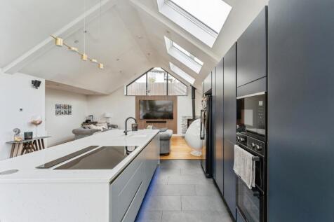 Kitchen/ Family Room