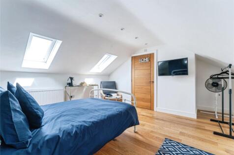 Bedroom 3/ Garage