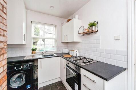 Kitchen/ Dining Room