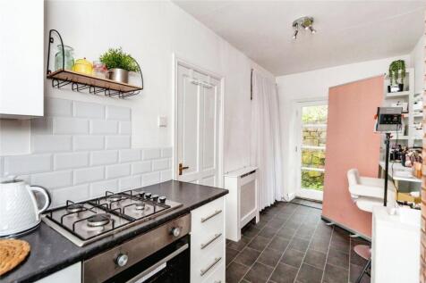 Kitchen/ Dining Room