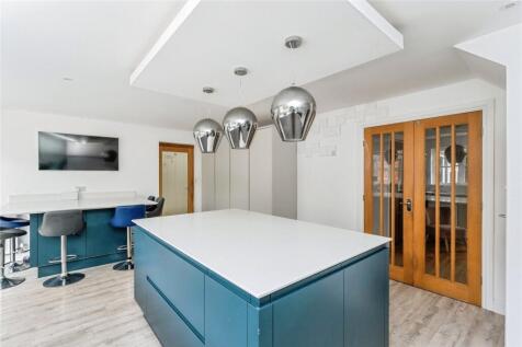 Kitchen Family Room