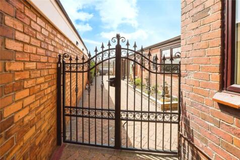 Private Gates