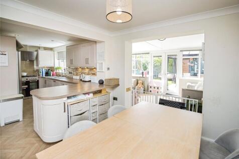 Kitchen/ Family Room