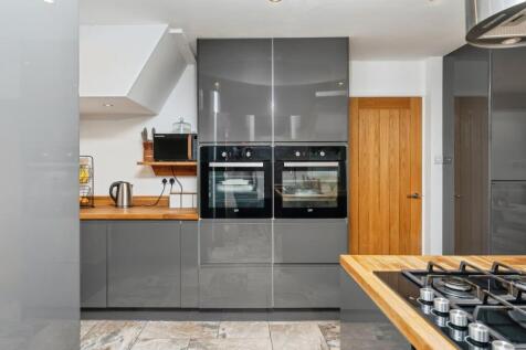 Kitchen/ Family Room
