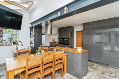 Kitchen/ Family Room