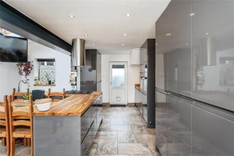 Kitchen/ Family Room
