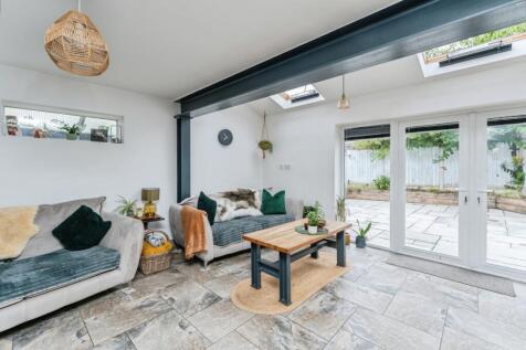 Kitchen/ Family Room