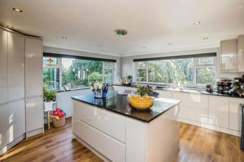 Kitchen/ Family Room