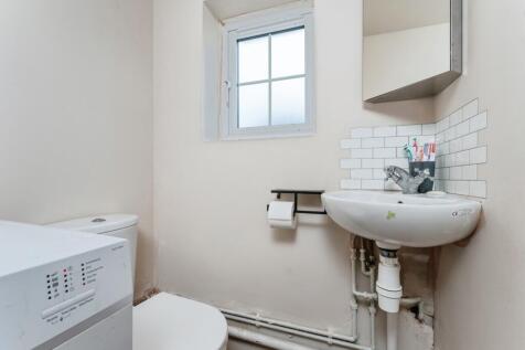 Utility Room/Wc