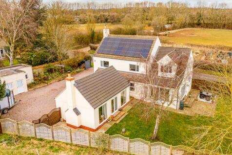 9 Woolsthorpe Road (Woolsthorpe By Colsterworth)-8