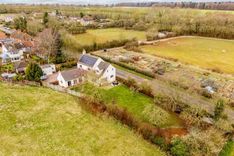 9 Woolsthorpe Road (Woolsthorpe By Colsterworth)-7