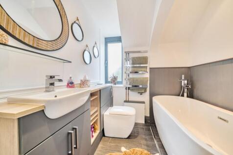 1364054-8-68e531742a1cb