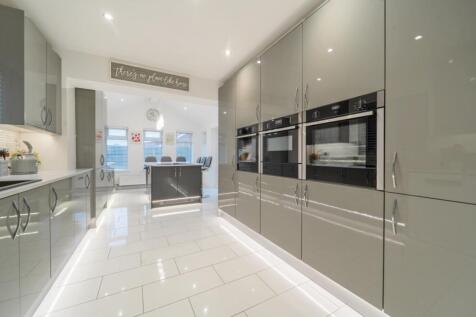 1385806-14-692dbd2228840-1