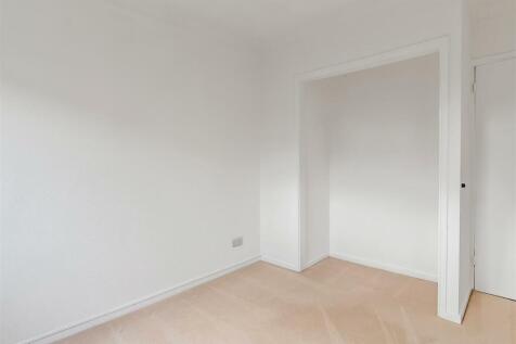 18-Oakleigh-Court-5.jpg