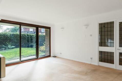 18-Oakleigh-Court-9.jpg